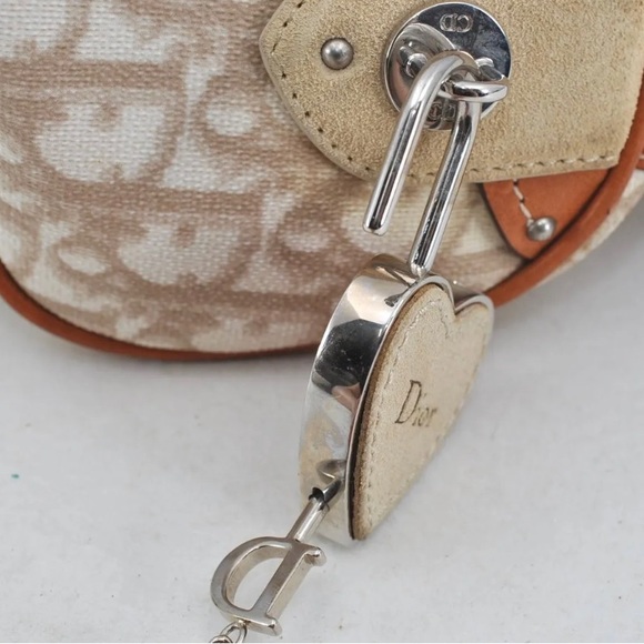 Authentic Christian Dior Trotter
Romantique Hand Bag PVC Leather
Beige H1483 - Picture 10 of 10